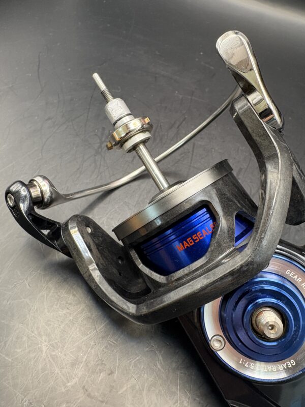 Daiwa 15 Saltiga 5000H Spinning Used Without Box Rank D - Image 4