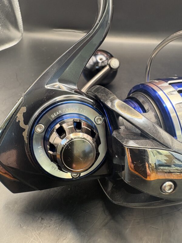 Daiwa 15 Saltiga 5000H Spinning Used Without Box Rank D - Image 10