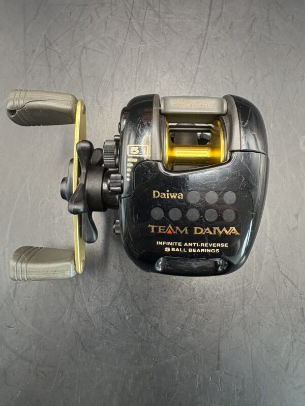 Daiwa Team Daiwa TD1Pi Baitcasting Used Without Box Rank D - Image 2