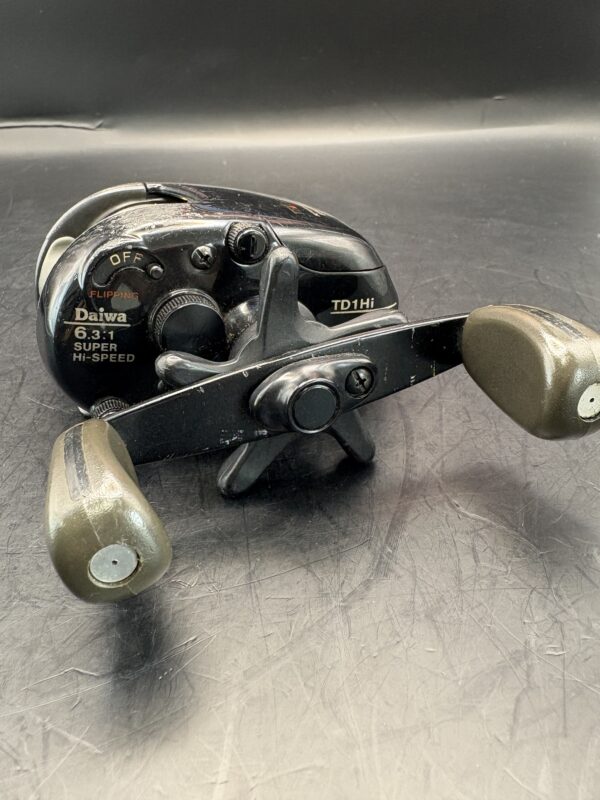 Daiwa Team Daiwa TD1Hi Baitcasting Used Without Box Rank D - Image 9