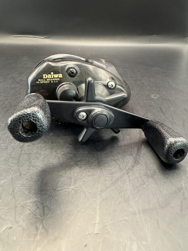 Daiwa Triforce 153B Baitcasting Used Without Box Rank D - Image 9