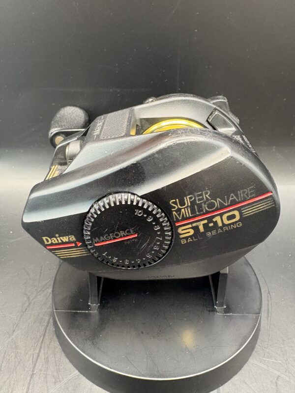 Daiwa Super Millionaire ST-10 Baitcasting Used Without Box Rank D - Image 3