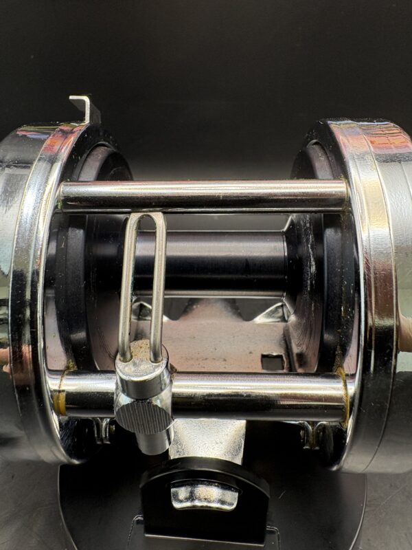 Abu Garcia Ambassador 9000 CL Baitcasting Reel Used Without Box Rank D - Image 3
