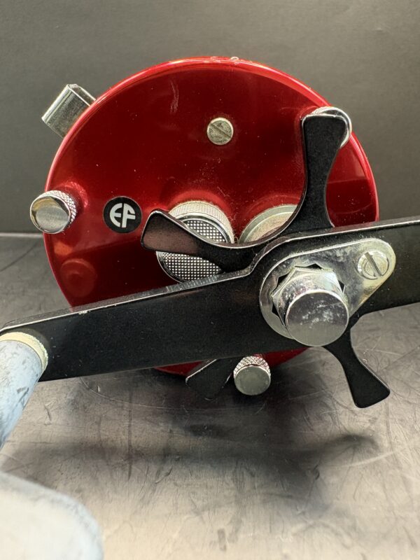 Abu Garcia Ambassadeur 7000 Red Baitcasting Reel Used Without Box Rank C - Image 3
