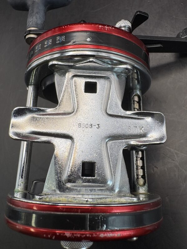 Abu Garcia Ambassadeur 7000 Red Baitcasting Reel Used Without Box Rank C - Image 7