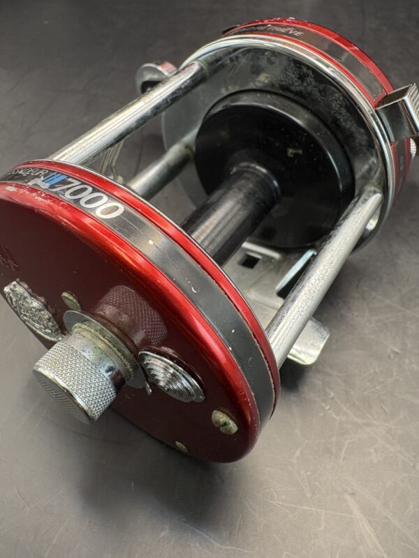 Abu Garcia Ambassadeur 7000 Red Baitcasting Reel Used Without Box Rank C - Image 8