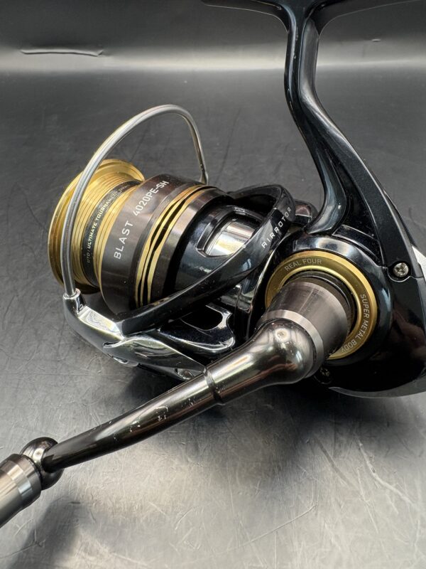 Daiwa 13 Blast 4020PE-SH Spinning Reel Used Without Box Rank B - Image 2