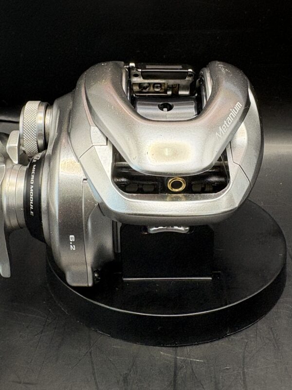 Shimano 16 Metanium MGL Baitcasting Right Handle Used With Box Rank C - Image 3