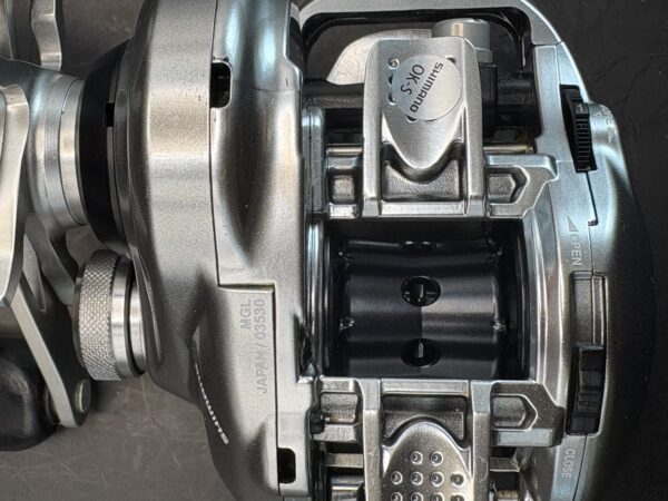 Shimano 16 Metanium MGL Baitcasting Right Handle Used With Box Rank C - Image 6
