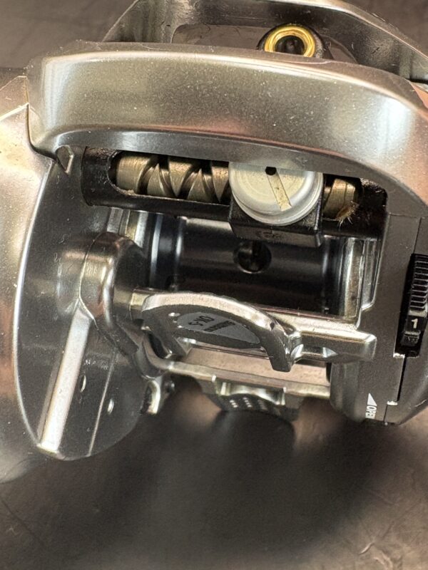 Shimano 16 Metanium MGL Baitcasting Right Handle Used With Box Rank C - Image 8