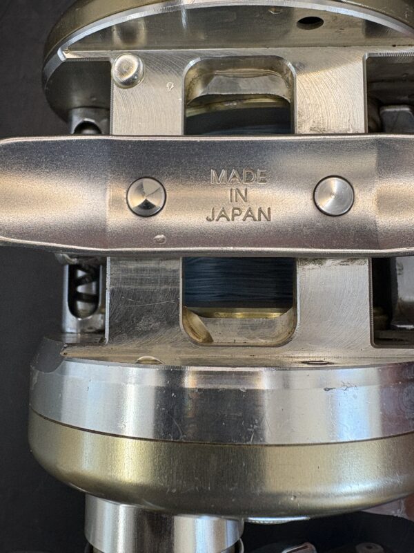 Daiwa 98 millionaire CV-Z 253 Baitcasting Used With Box Rank D - Image 7