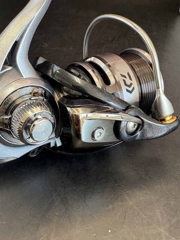 Daiwa 14 caldia 2004 Spining Used With Box Rank B - Image 4