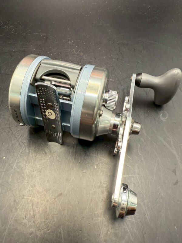 Promarine Kalrar KL-100P asadana Baitcasting Used Without Box Rank E - Image 3