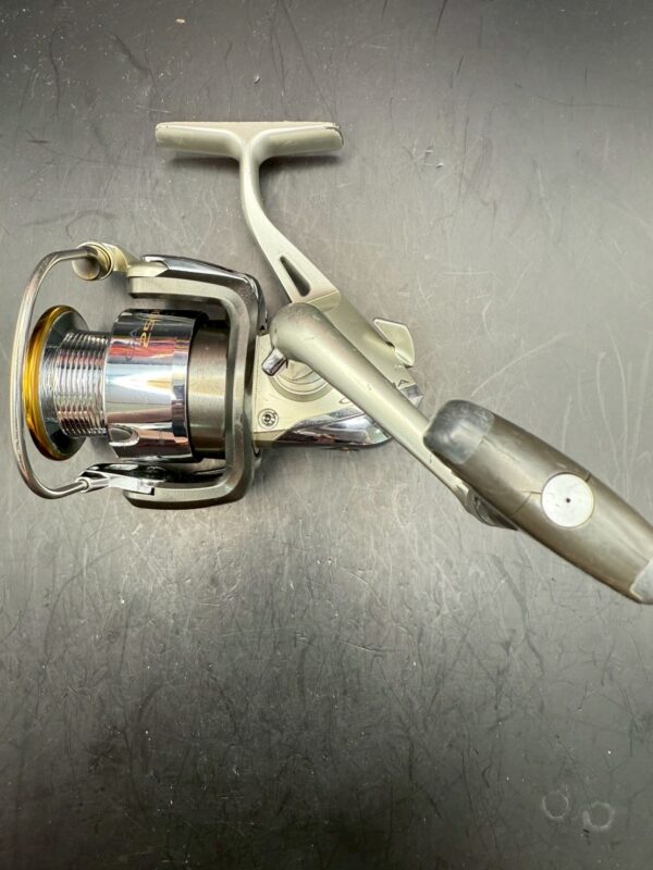 Daiwa 02 Caldia 2500 Spinning Reel Used Without Box Rank D - Image 2
